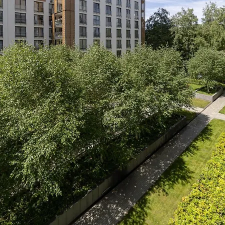 Ecru 3-bedroom Luxurious Wwa21 Apartment Warschau