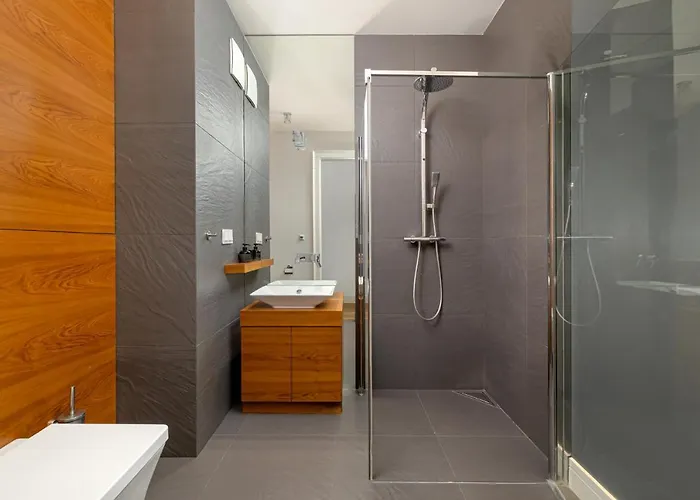 Ecru 3-bedroom Luxurious Wwa21