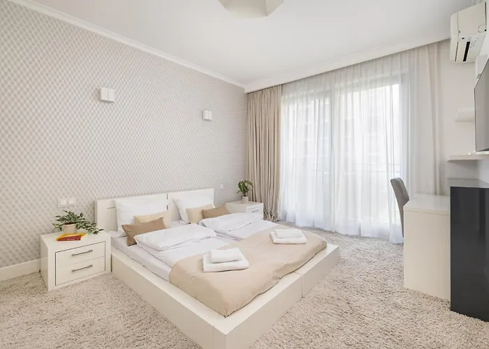 Ecru 3-bedroom Luxurious Wwa21 דירה *