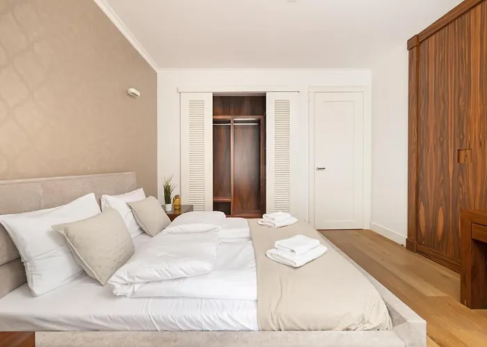 דירה Ecru 3-bedroom Luxurious Wwa21 *