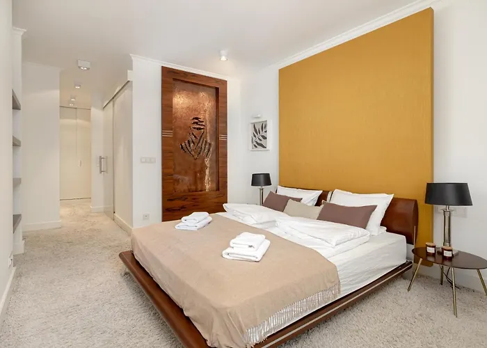 דירה Ecru 3-bedroom Luxurious Wwa21